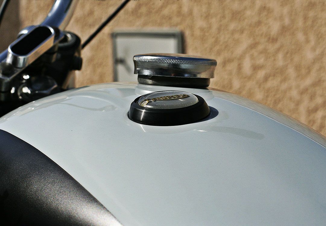 TRIUMPH BONNEVILLE T140