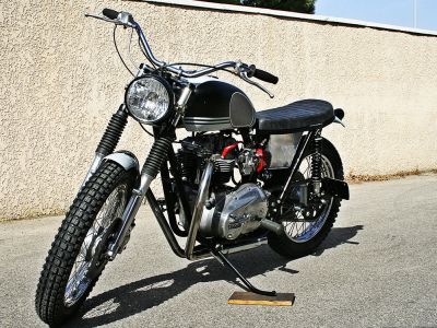 TRIUMPH BONNEVILLE T140