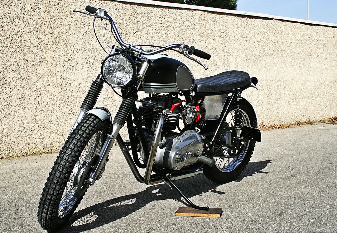 TRIUMPH BONNEVILLE T140
